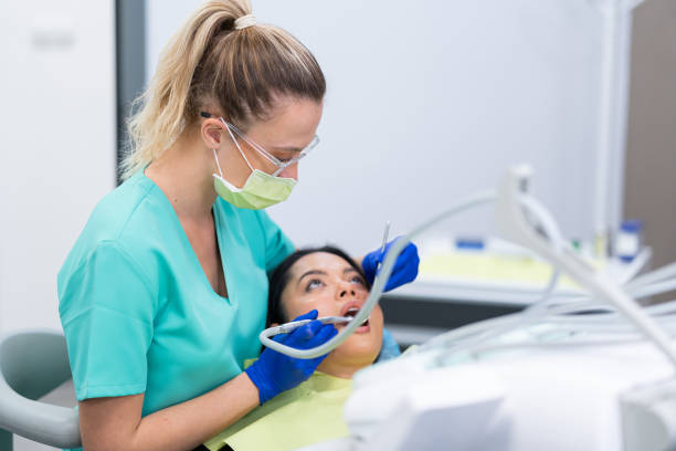 Best Weekend Emergency Dentist in Delft Colony, CA